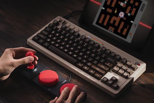 品：Retro87 C64 机械键盘PG电子八位堂发布旗下第二款键盘产(图3)